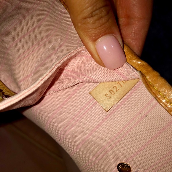 SOLD!!! Auth Louis Vuitton Neverfull Damier Azur - Picture 6 of 8